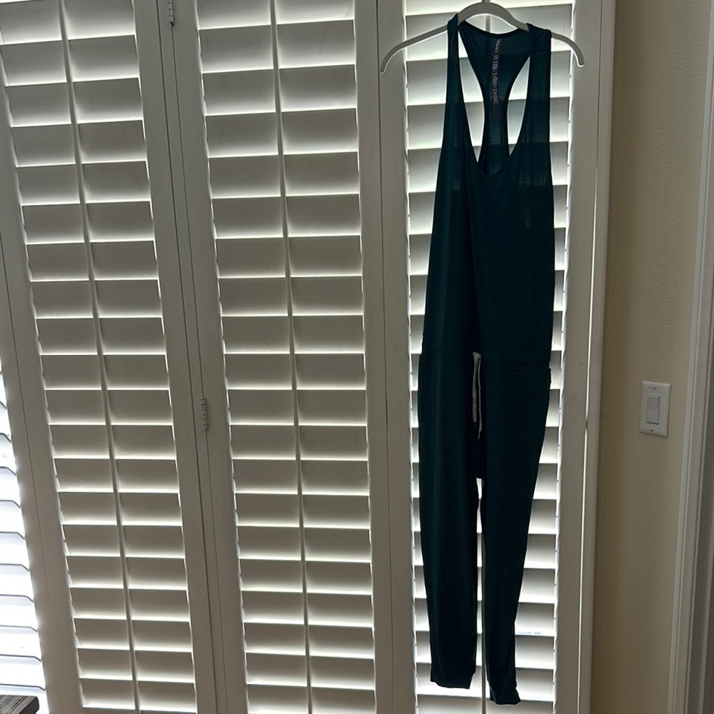 Chic Teal Sleeveless Top